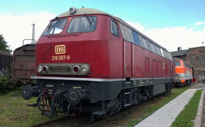 216 067