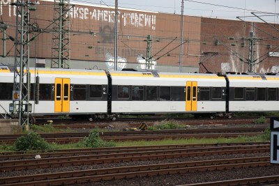 4 D-ERB 829 608-9 2015-05-07 Düsseldorf IMG_1420.JPG