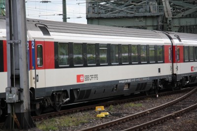 4 CH-SBB 61 85 20-90 295-7 Bpm 2015-05-07 Köln IMG_1517.JPG