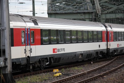 5 CH-SBB 61 85 20-90 338-5 Bpm 2015-05-07 Köln IMG_1518.JPG
