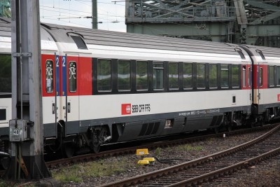6 CH-SBB 61 85 20-90 321-1 Bpm 2015-05-07 Köln IMG_1519.JPG