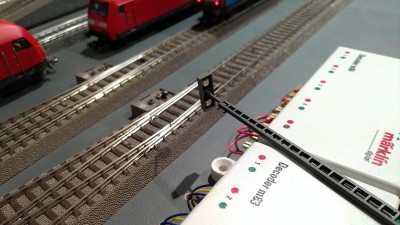 1.5k_ohm_resistor_m83_led_light_c.jpg