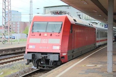 1 D-DB 101 111 2015-05-05 Duisburg IMG_0921.JPG