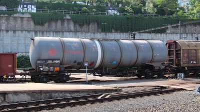 9 D-ERMW 33 80 784 1 401-2 Zacns 2018-05-25 Prag IMG_5800.JPG