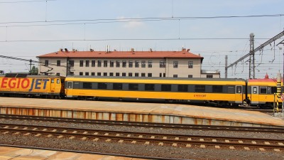 2 A-RJ 61 81 19-90 006-5 Amz 2018-05-24 Prag IMG_5671.JPG