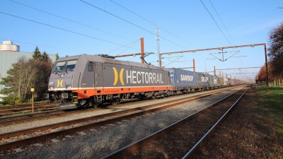 1 S-HCTOR 241 005-6 2015-10-23 Pa som 42701 IMG_5627.JPG