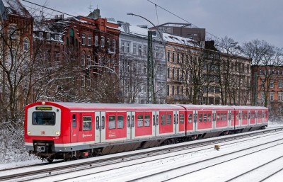 Hamburg_S-Bahn-Baureihe_472_1970.jpg