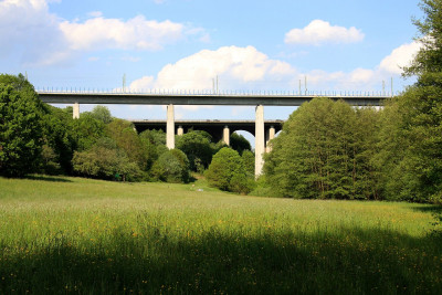 Theißtalbrücke. Foto: Wo st 01/Wikipedia.