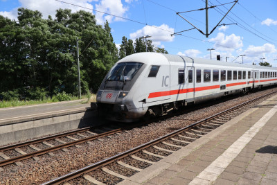 1 D-DB 61 80 80-91 163-8 Bpmmbdzf 2020-07-20 Itzehoe IMG_1700.JPG
