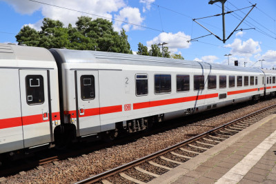7 D-DB 61 80 20-95 436-7 Bpmmz 2020-07-20 Itzehoe IMG_1706.JPG