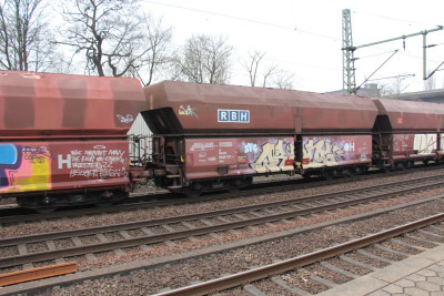 14 D-RBH 87 80 664 0 215-6 Falns 2019-04-05 Hamburg-Harburg IMG_7445.JPG