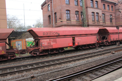 28 D-DB 81 80 686 1 524-9 Fallrrs 2019-04-05 Hamburg-Harburg a IMG_6877.JPG