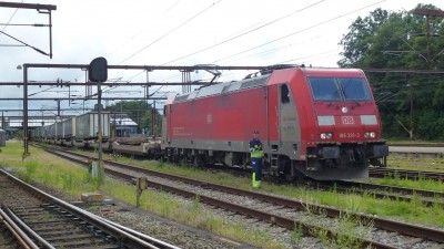 lige ankommet og rangisten er parat til at koble maskinen fra