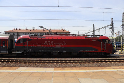 2 A-ÖBB 1216 230-3 2022-07-17 Prag Hbf IMG_6970.JPG