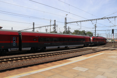 4 A-ÖBB 73 81 84-90 130-9 Bmpvz 2022-07-17 Prag Hbf IMG_6977.JPG