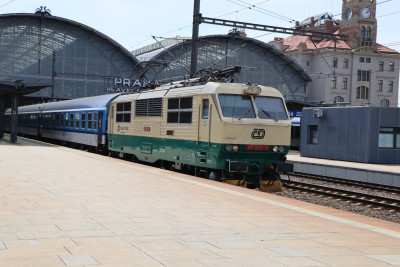 1CZ-CD 151 023-9 2022-07-18 Prag Hbf IMG_7007.JPG