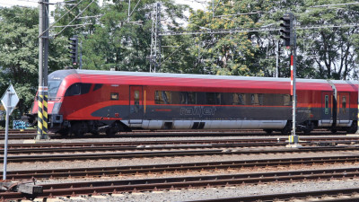 1 A-ÖBB 73 81 80-90 731-8 Afmpz 2022-07-18 Prag Hbf IMG_6985.JPG