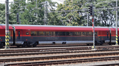 2 A-ÖBB 73 81 19-90 631-6 Ampz 2022-07-18 Prag Hbf IMG_6986.JPG