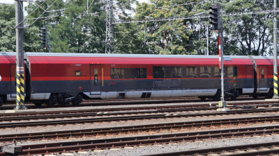 3 A-ÖBB 73 81 85-90 531-7 ARbmpz 2022-07-18 Prag Hbf IMG_6987.JPG