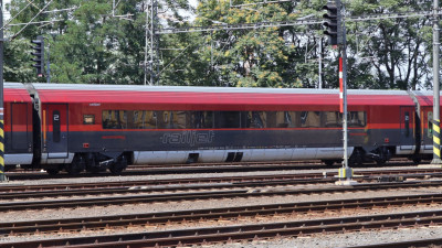 4 A-ÖBB 73 81 22-90 431-6 Bmpz 2022-07-18 Prag Hbf IMG_6988.JPG