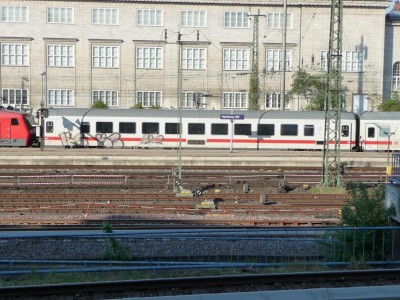 2 D-DB 61 80 84-91 106-3 Bpmbdz 2011-05-05 Hamburg P1180405.JPG