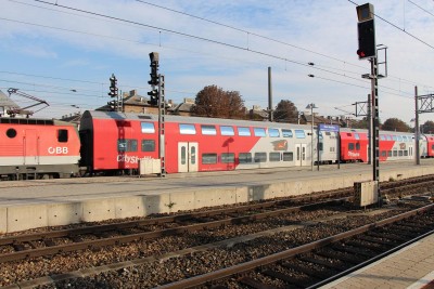 2 A-ÖBB 50 81 26-33 111-7 Bmpz-dl 2013-10-08 Wien Meidling IMG_4436.JPG