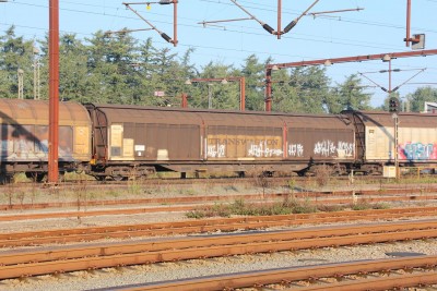 274 5 480-5 er den vogne der kun er halvt fotograferet