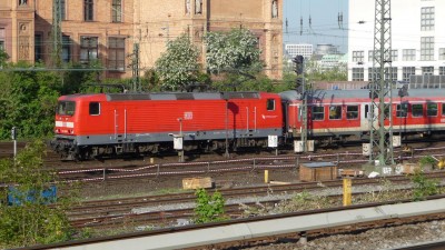 1 D-DB 143 348-1 2011-05-05 Hamburg P1180468.JPG