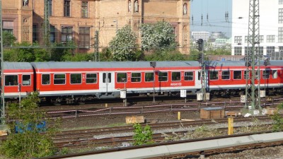 5 D-DB 50 80 22-35 947-7 Bnrz 2011-05-05 Hamburg P1180472.JPG