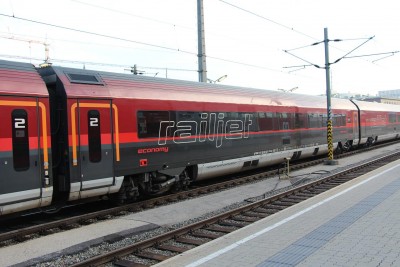6 A-ÖBB 73 81 22-90 423-3 Bmpz 2013-10-08 Wien West Bhf IMG_4380.JPG