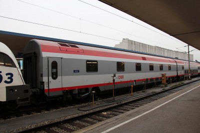 2 A-ÖBB 61 81 76-94 219-0 WLBmz 2013-10-11 Wien West IMG_5217.JPG