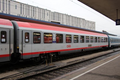 8 A-ÖBB 61 81 21-90 532-6 Bmz 2013-10-11 Wien West IMG_5229.JPG
