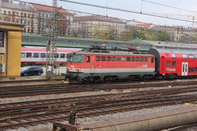 1 A-ÖBB 1142 658-2 2013-10-10 Wien West Bahnhof IMG_5069.JPG