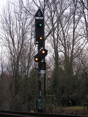 Indkørselssignal til Friedrichsdorf. Signalet viser Hp 2 og forsignalet viser Vr 0