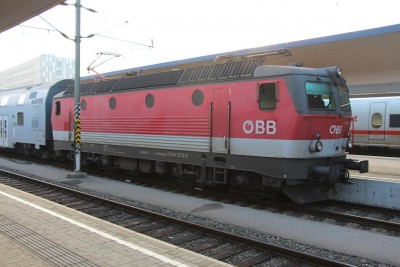 2 A-ÖBB 1144 273 2013-10-08 Wien West Bhf IMG_4388.JPG