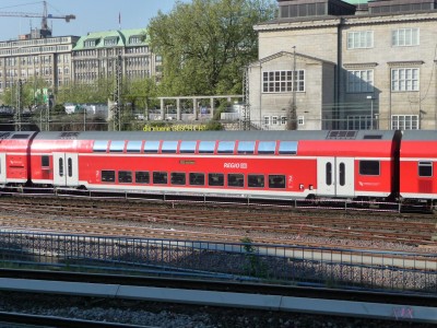 2 D-DB 50 80 26-81 250-5 Dbpza 2011-05-05 Hamburg P1180445.JPG