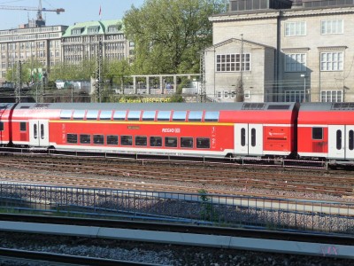 3 D-DB 50 80 36-81 102-6 DABpza 2011-05-05 Hamburg P1180446.JPG