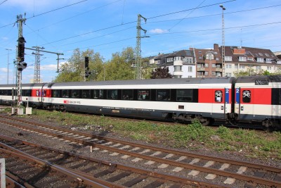 8 CH-SBB 61 85 20-90 292-4 Bpm 2015-05-04 Düsseldorf IMG_0624.JPG