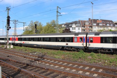 13 CH-SBB 61 85 20-90 295-7 Bpm 2015-05-04 Düsseldorf IMG_0630.JPG