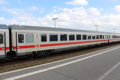 9 D-DB 61 80 20-94 432-7 Bpmz 2015-05-08 Nieböll IMG_1965.JPG