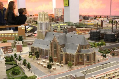rigtig flot kirke med en masse detaljer