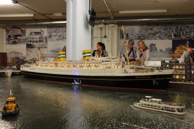 en ældre oceandamper er der også plads til, Nieuw Amsterdam