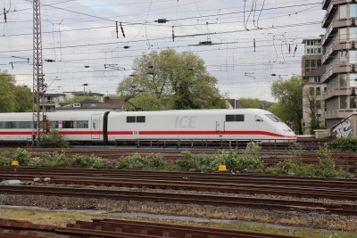 8 D-DB 402 011 2015-05-05 Duisburg IMG_1142.JPG