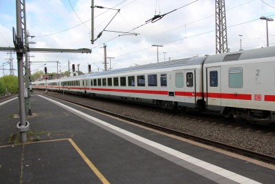 2 D-DB 61 80 20-94 420-2 Bpmz 2015-05-07 Düsseldorf IMG_1446.JPG