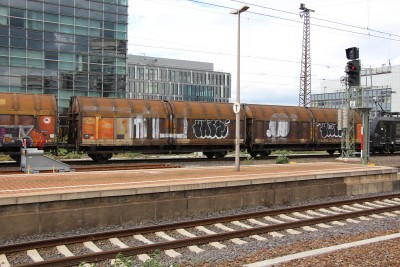 2 S-TWA 24 74 422 0 628-7 Laaiis 2015-05-05 Duisburg IMG_1007.JPG