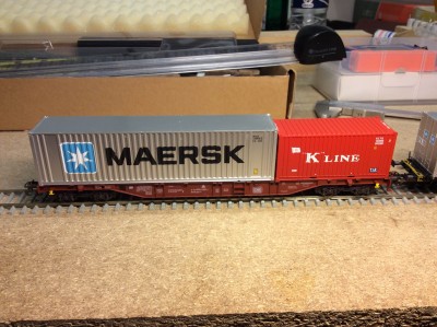 med en 40 fod Walthers og 20 fod Märklin, begge containere fra 90'erne, de har begge Logopaneler